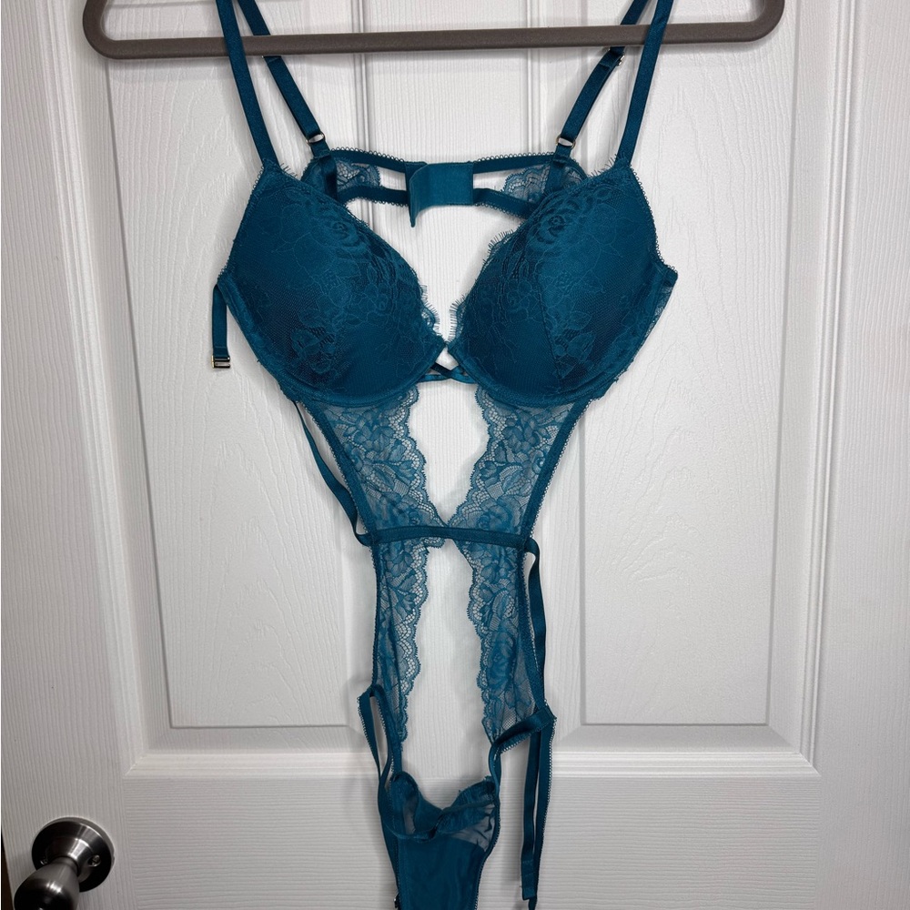 Very Sexy Rose Lace Strappy Teddy